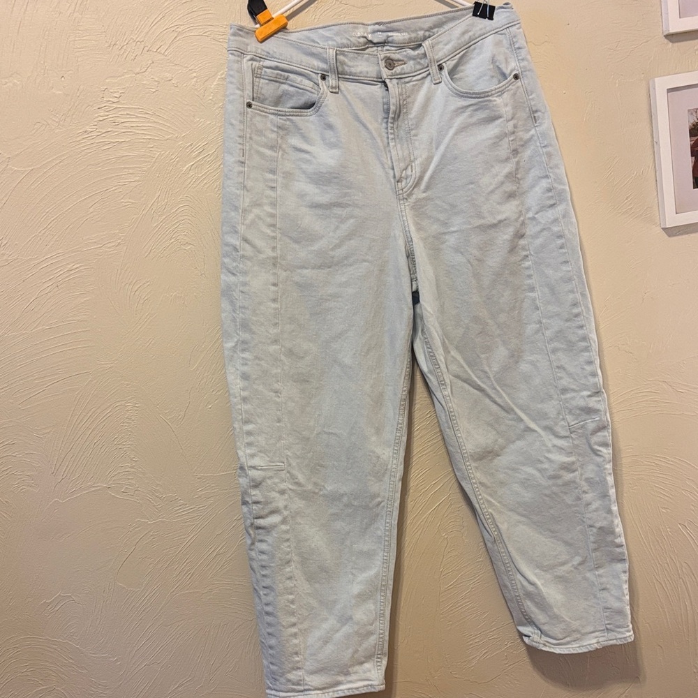 Old Navy Women's Light Wash Barrel Jeans